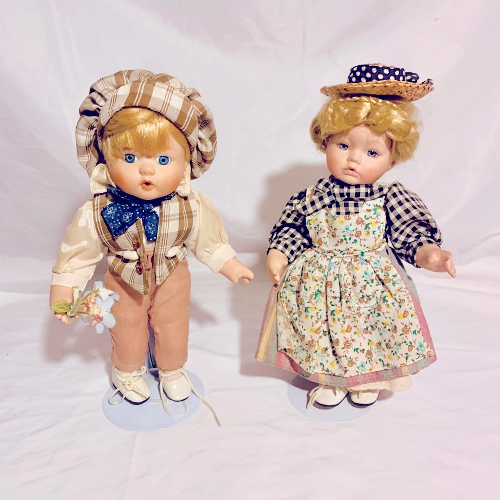 Collectible pioneer Boy & Girl 10” porcelain dolls